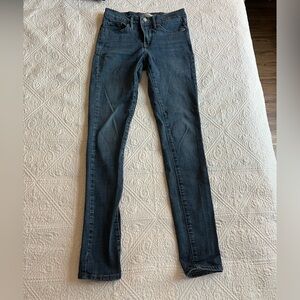 LEVIS shaping skinny jeans